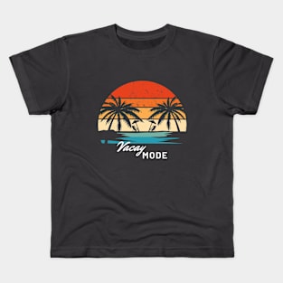 Vacay mode - beach Kids T-Shirt